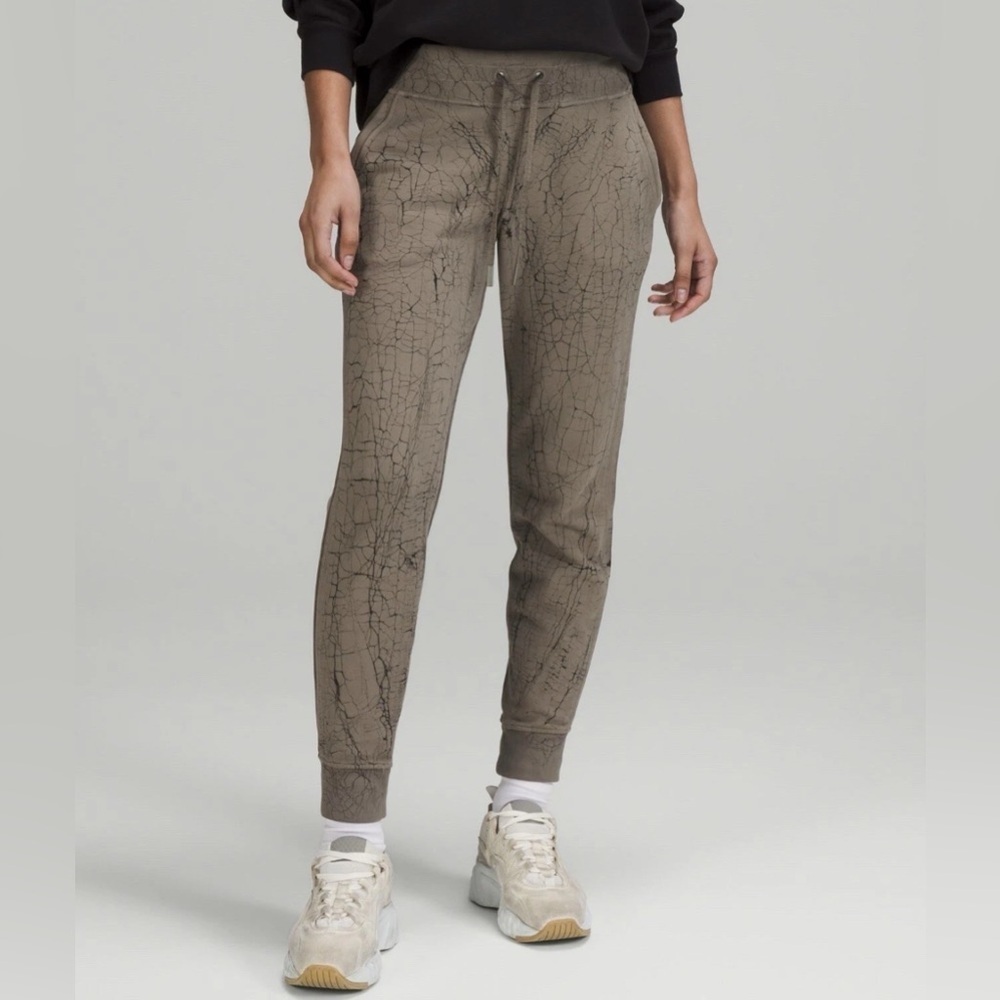 LULULEMON Women’s Warm Down 7/8 Jogger